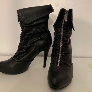 Black Kardashian Zipper Heal Boots